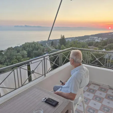 Sunset & Sea View *